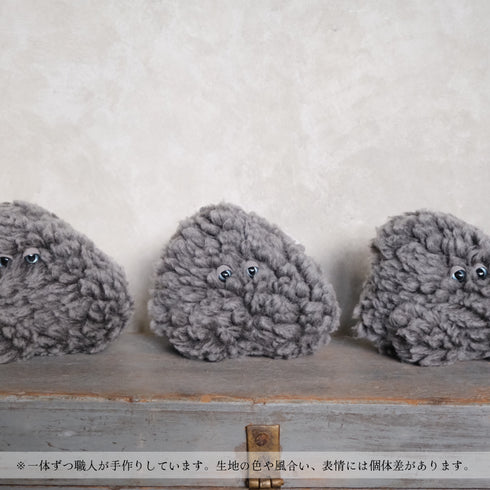 マンジュウドロホコリ